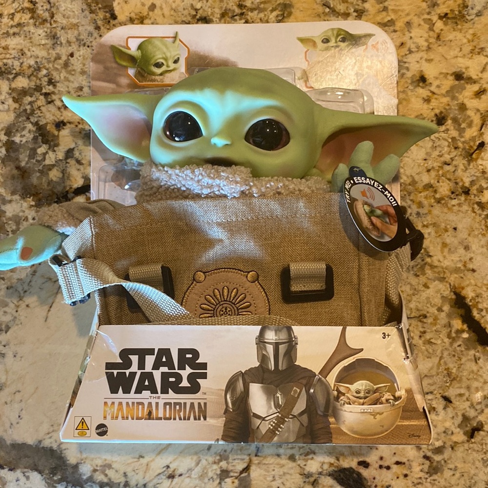 Star Wars The Child Plush Premium Bundle Talking Baby Yoda Mandalorian Bag GROGU
